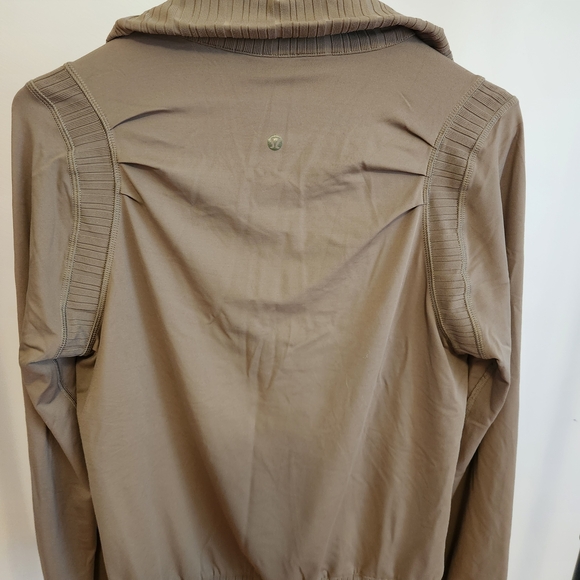 Lululemon Raja Reversible Jacket Green - Picture 3 of 7